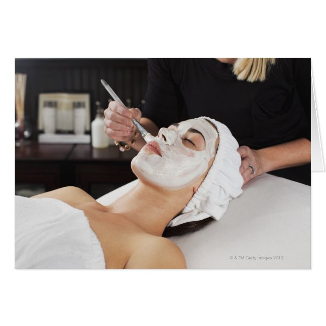 Femme Obtenant Un Traitement Spa. (Devant horizontal)
