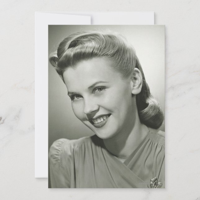 Femme souriante 2 (Devant)