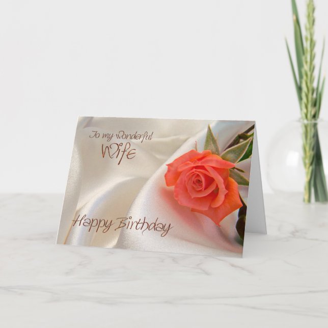 Femme, une carte d'anniversaire avec une rose rose (Devant)