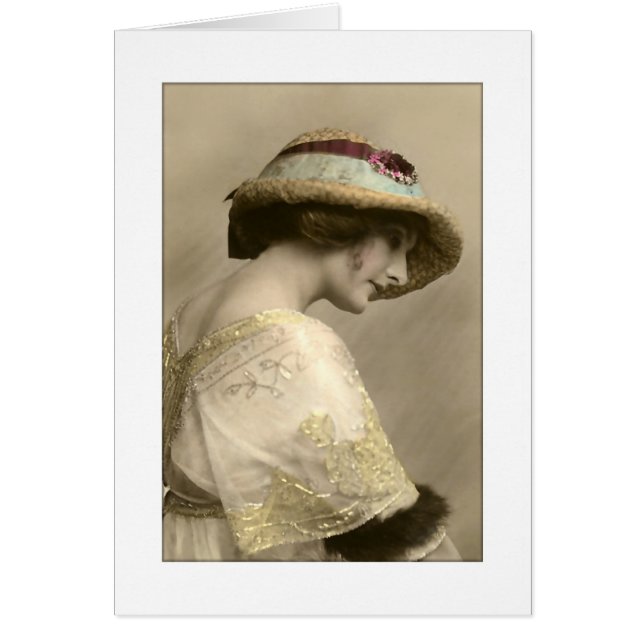 Femme victorienne en robe casquette et perlée (Devant)