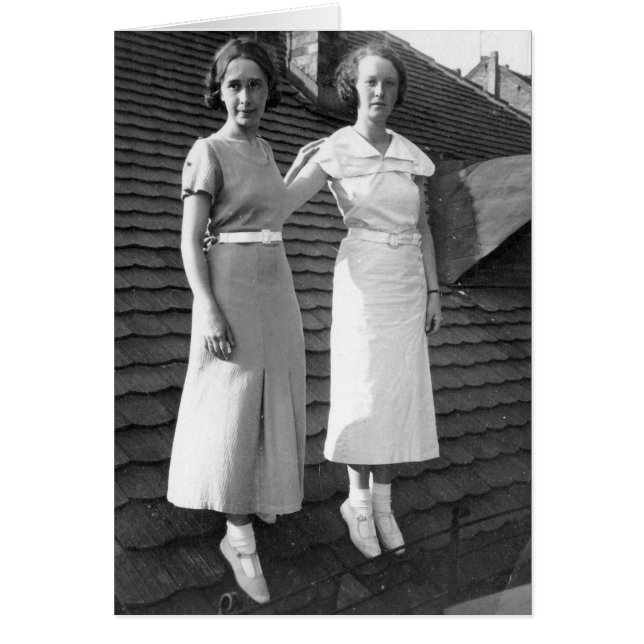 Femmes bizarres sur la carte de toit (Devant)