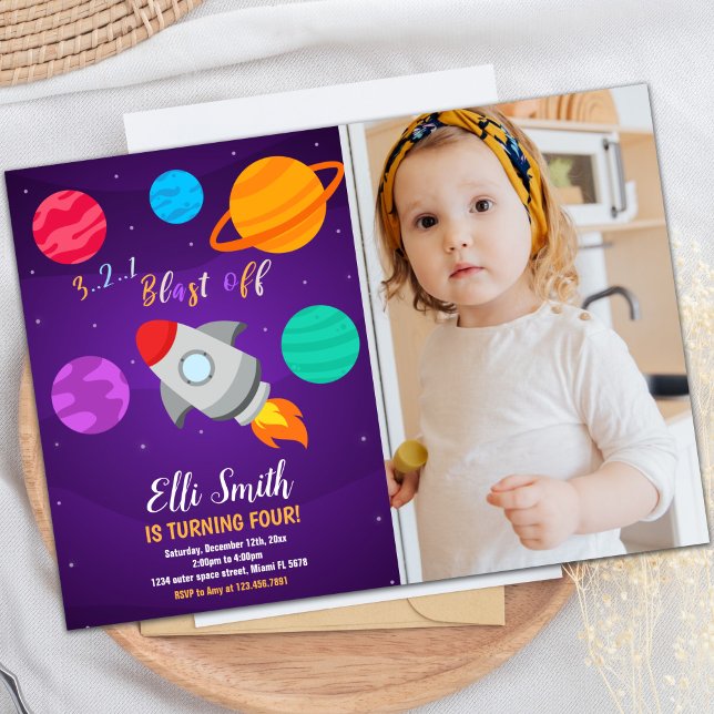 Feu de fusée d'anniversaire Invitation avec photo (Gray Rocket Blast Off Birthday Invitations w photo)