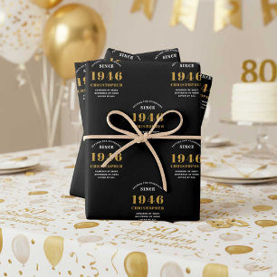 Feuille De Papier Cadeau 80e anniversaire né en 1946 Ajouter un nom Noir Or