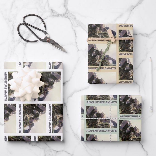 Feuille De Papier Cadeau Adventure Awaits. Fantasy landscape (Recto)