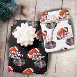 Feuille De Papier Cadeau American Football Ball Joyeux Christmas Boy Photo<br><div class="desc">American Football Ball Joyeux Noël Garçon Photo Feuilles de papier enveloppant. Papier d'emballage de Noël sur le thème du football avec une photo et un nom - ajoutez votre photo et votre texte avec le nom. Idéal pour les enfants qui aiment le football et le sport.</div>