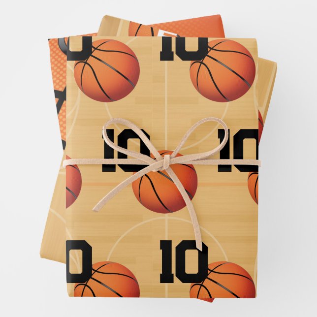 Feuille De Papier Cadeau Anniversaire de Basketball (En situation)