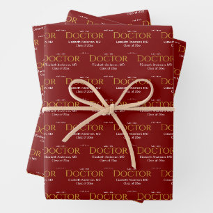 Feuille De Papier Cadeau Appelez-la Docteur Nom de la diplômée Rouge foncé