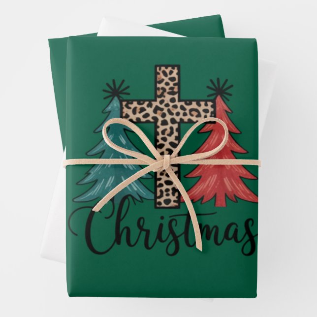 Feuille De Papier Cadeau Arbres de Noël chrétiens croix léopard  (En situation)