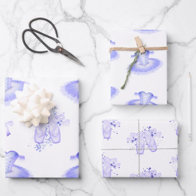 Feuille De Papier Cadeau Ballet violet Anniversaire Tutu & Pointe Chaussure (Recto)