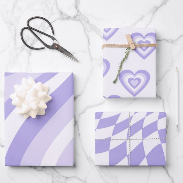 Feuille De Papier Cadeau Bandes géométriques violettes rétro Coeurs Carrés  (Recto)