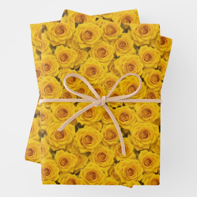 Feuille De Papier Cadeau Belles Roses Jaunes (En situation)