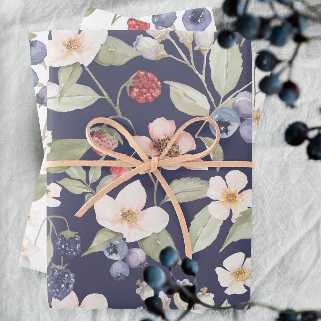 Feuille De Papier Cadeau Berry Baby shower doux Fleurs et baies sauvages (Berry Sweet Baby Shower Wild Berries & Flowers Wrapping Paper Sheets)
