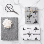 Feuille De Papier Cadeau Black Christmas Tree Faux Silver Parties scintilla<br><div class="desc">Arbre de Noël Noir Faux Parties scintillant Argent Feuilles de papier d'enveloppement de vacances. Un motif de Noël noir moderne et simple sur un arrière - plan gris et blanc avec un texte de Noël Joyeux noir. La feuille 1 est une parties scintillant fausse argent.</div>