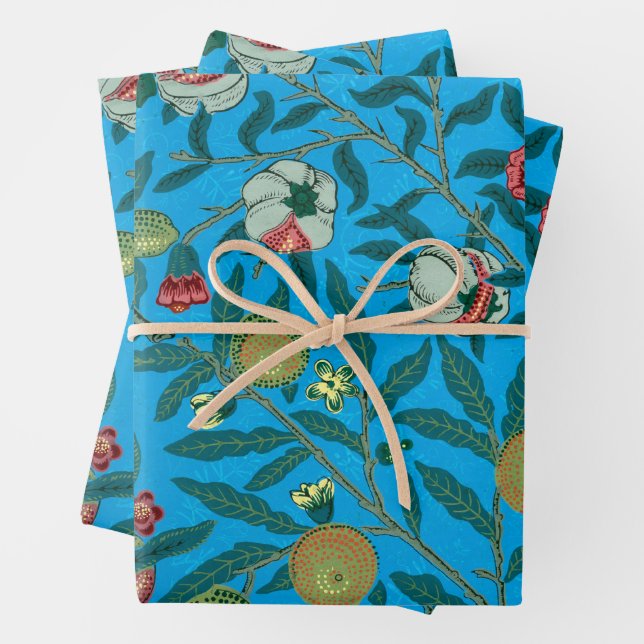 Feuille De Papier Cadeau Branches avec grenades par William Morris  (En situation)