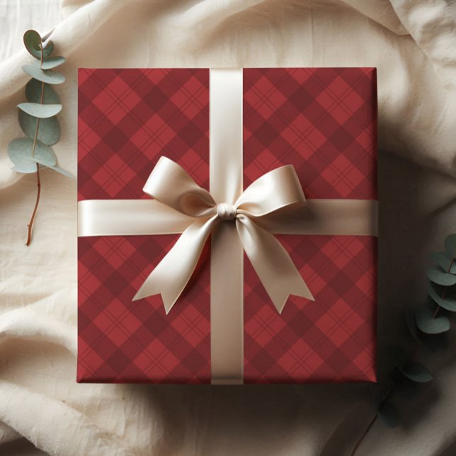 Feuille De Papier Cadeau Cadeau de Noël Rouge Plaid (Rustic red plaid Christmas holiday gift wrap wrapping paper.)