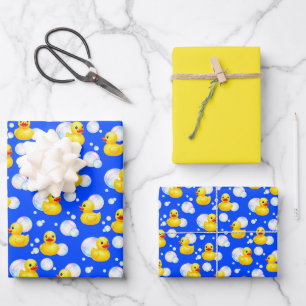 Feuille De Papier Cadeau Canard en caoutchouc à l'aquarelle et bulles de sa