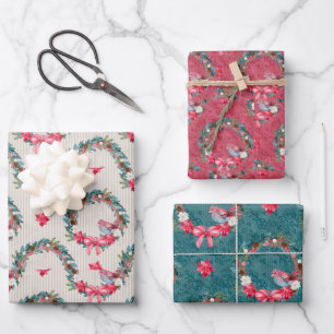 Feuille De Papier Cadeau Cardinaux et couronne de Noël