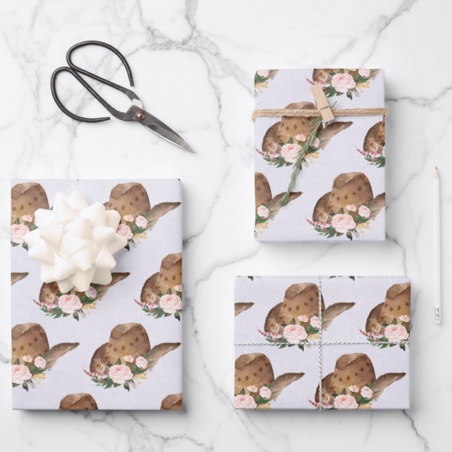 Feuille De Papier Cadeau Casquette Brown Cowgirl avec fleurs roses (Recto)