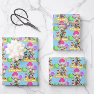 Feuille De Papier Cadeau Chèvre avec des pétards de fête