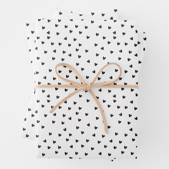 Feuille De Papier Cadeau Chic Black and White Heart Pattern Valentine's Day (En situation)