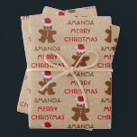 Feuille De Papier Cadeau Christmas Gingerbread Homme Cookies Nom personnali<br><div class="desc">Un design mignon mettant en vedette d'adorables biscuits homme en pain d'épices portant des chapeaux de Père Noël sur un papier kraft brun look arrière - plan. Parfait pour la saison festive de Noël pour tous ceux qui aiment la cuisine, Noël, les célébrations et les dessins mignons. Customisez le nom...</div>