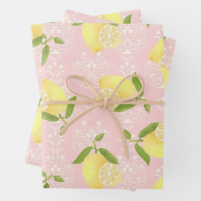 Feuille De Papier Cadeau Citron Motif Love Peach (En situation)
