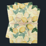 Feuille De Papier Cadeau Citrons à l'aquarelle<br><div class="desc">Citrons élégants à l'aquarelle et verdure sur fond jaune pâle,  ces feuilles de papier cadeau sont amusantes pour offrir des cadeaux à toutes occasions. ARTICLES assortis dans notre magasin.</div>