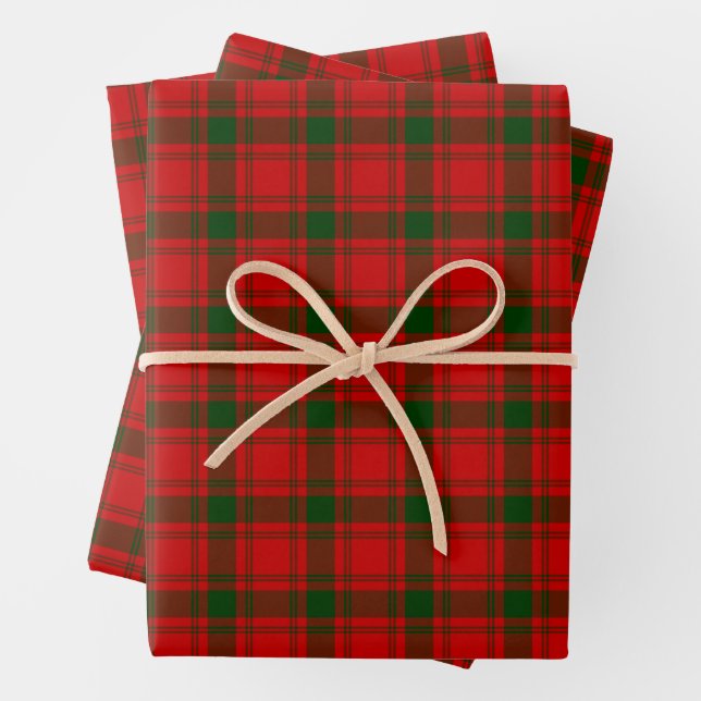 Feuille De Papier Cadeau Clan MacQuarrie Tartan et Crest (En situation)