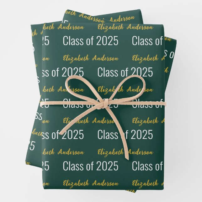 Feuille De Papier Cadeau Classe de 2025 Grads Nom complet Deep Green White (En situation)