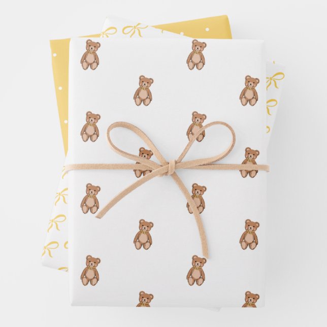 Feuille De Papier Cadeau Classic Teddy Bear Jaune Bow Baby shower (En situation)