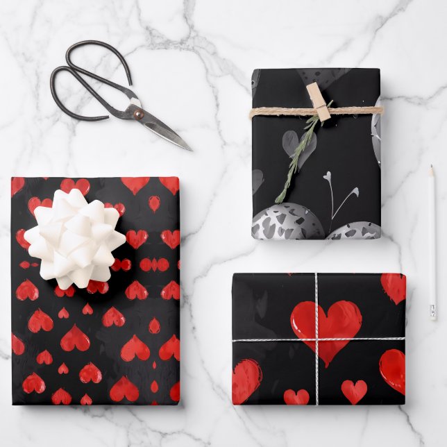 Feuille De Papier Cadeau Coeurs en rouge et argent (Recto)