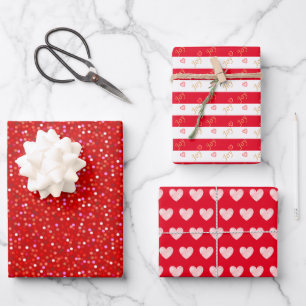 Feuille De Papier Cadeau Cœurs sur Rouge et Blanc