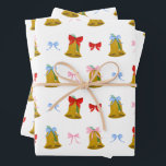 Feuille De Papier Cadeau Coquette Noël cloches et vaches Classique<br><div class="desc">Célébrez un Noël coquette cette saison avec des imprimés de Noël bons et enjoués pour vos Beaus et Belles. Conçues à l'origine pour l'impression de Noël de ma fille cadette, ces Bows and Belles pour Beaus et Belles évoquent une fête de Noël classique ! Parfait pour envelopper les cadeaux et...</div>