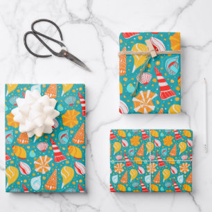 Feuille De Papier Cadeau Coquillages de caricature avec sable et ornement d