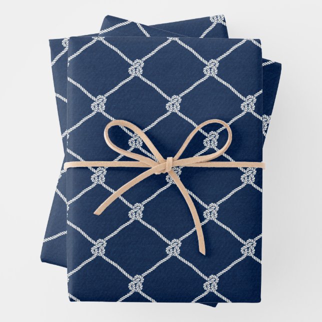 Feuille De Papier Cadeau Cordes de navigation nautique côtière (En situation)