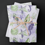 Feuille De Papier Cadeau Côte Chic | Mignonnes couleurs violette et verte s<br><div class="desc">Un design de plage nautique en aquarelle "sous la mer" en pourpre lavande et vert citron peints à la main apporte une touche moderne à un vieux thème. La collection présente des coquillages, des étoiles de mer, un hippocampe et un récif de corail dans des nuances complémentaires de pourpre foncé...</div>