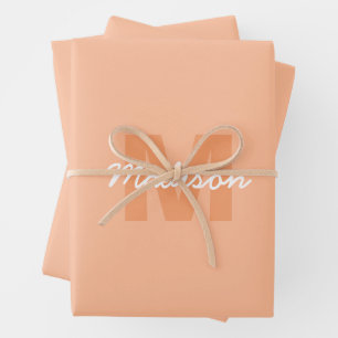 Feuille De Papier Cadeau Couleur de pêche de 2024 avec nom Monogramme perso