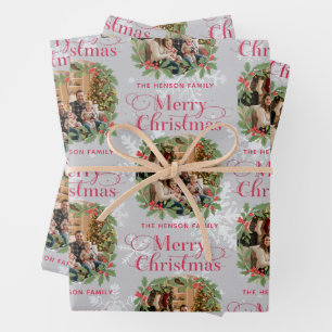 Feuille De Papier Cadeau Couronne élégante de houx Joyeux Noël Photo de fam