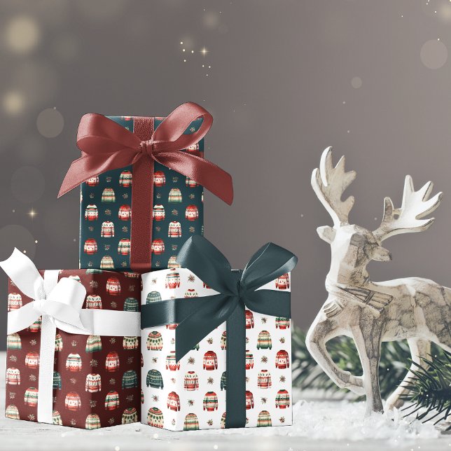 Feuille De Papier Cadeau Doudou de Noël moche | Holly et Berries Motif (Ugly Christmas Sweater Holly and Berries Pattern Wrapping Paper - Dk Teal Green, Dk Red and White)