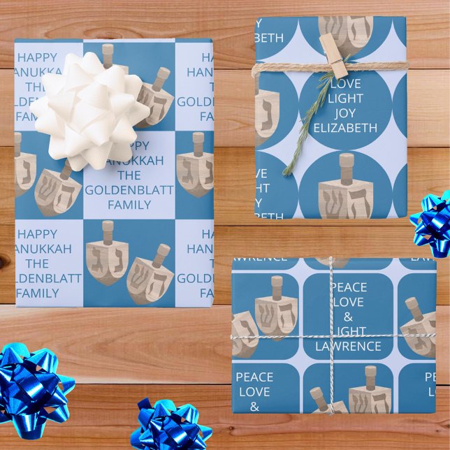 Feuille De Papier Cadeau Dreidel Rustic Oak mignonne Hanoukka Nom des enfan (Add separate names, or one name to all 3 designs, for one of a kind personalized Hanukkah gift wrap)