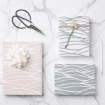 Feuille De Papier Cadeau Élégante Ondes d'eau minimale<br><div class="desc">Notre collection Beautiful Seas et salutation de vacances s'inspirent de la beauté naturelle de la vie marine et océanique. Notre ensemble de feuilles de papier d'emballage est doté d'un ensemble de conception moderne et stylisé à la main. Toutes les illustrations sont dessinées à la main par Moodthology Paper</div>