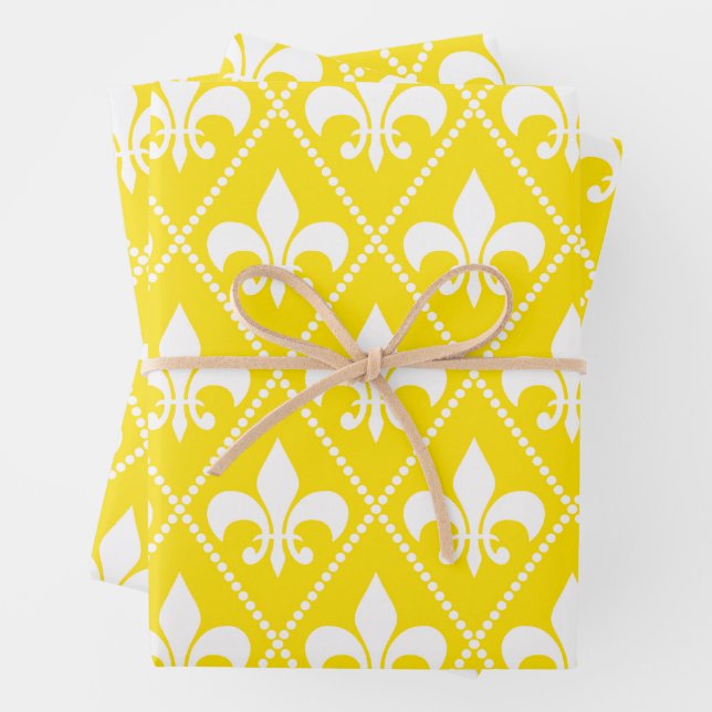 Feuille De Papier Cadeau Empire Jaune Fleur de Lis (En situation)