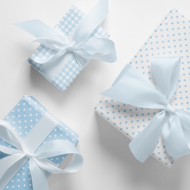Feuille De Papier Cadeau En vichy Bébé bleu et Pois Motif mixte. (Baby blue and white polka dots and gingham checks pattern mix and match wrapping paper sheets.)