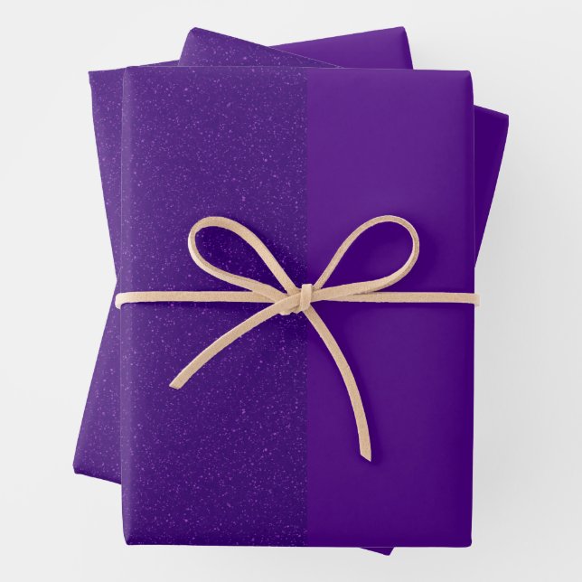 Feuille De Papier Cadeau Enveloppement vertical à double finition violet -  (En situation)