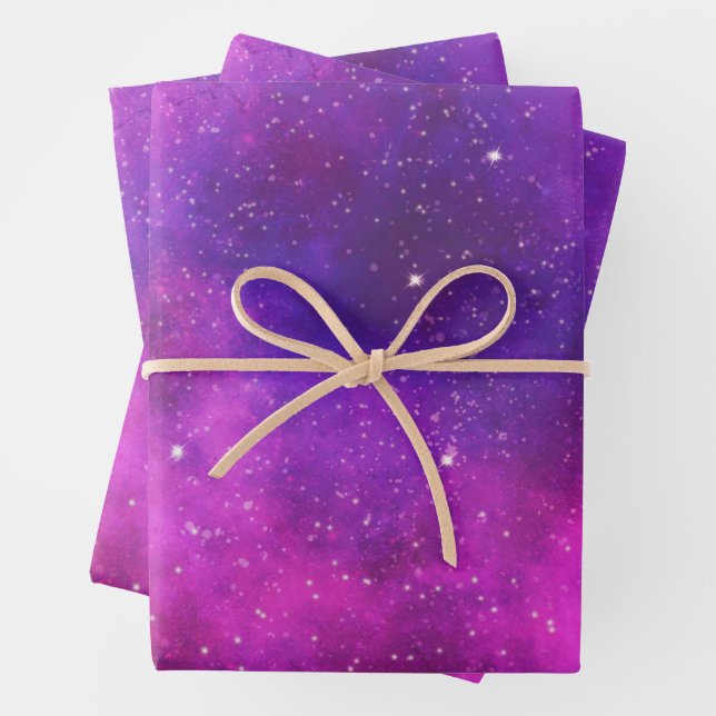Feuille De Papier Cadeau Espace rose & violet & Étoiles Faux Galaxy (En situation)
