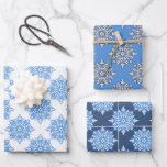 Feuille De Papier Cadeau Étoile de David Snowflakes Hanoukka Set<br><div class="desc">Ce jeu d'enveloppes cadeau présente une Star de David dessinée à la main design de flocon de neige en trois variations de bleu et blanc.</div>