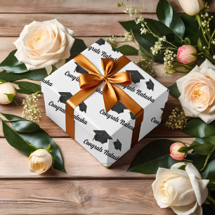 Feuille De Papier Cadeau Félicitations fête de graduation de nom personnali