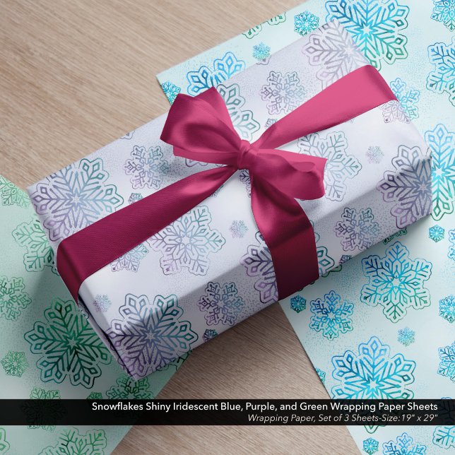 Feuille De Papier Cadeau Flammes de neige brillantes Iridescente bleu, viol (Snowflakes Shiny Iridescent Blue, Purple, Green Wrapping Paper Sheets-Variety Pack)