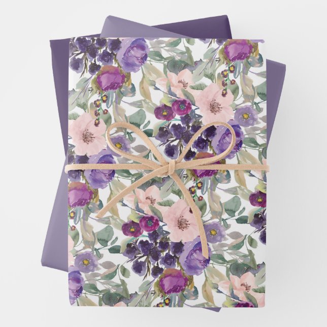 Feuille De Papier Cadeau Fleurs et feuillage rose blush violet  (En situation)