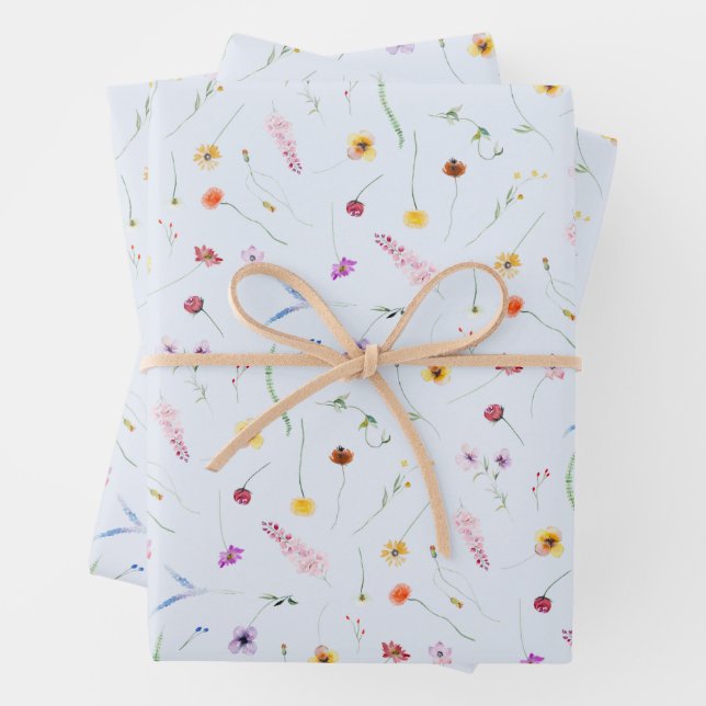 Feuille De Papier Cadeau Fleurs sauvages en bleu (En situation)